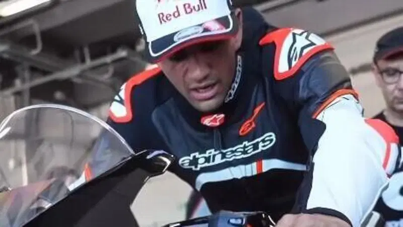 MotoGP 2025. Jorge Martin &egrave; a Misano ed &egrave; sceso in pista per la festa Aprilia
