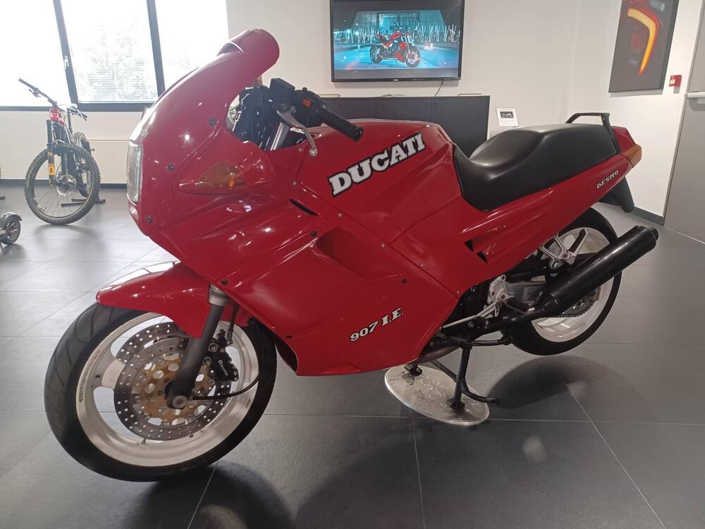 Ducati 907 Paso ie (1990 - 93) (2)