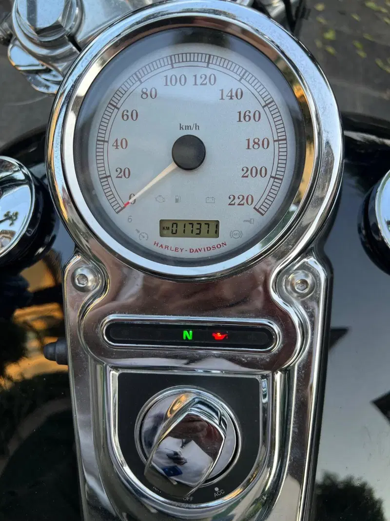 Harley-Davidson 1584 Super Glide Custom (2008 - 13) - FXDC (5)