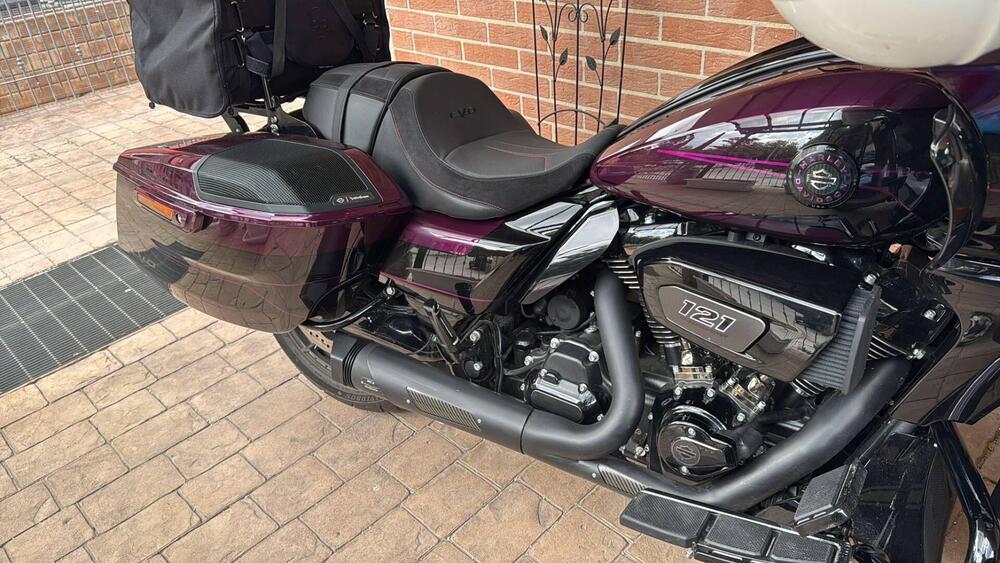 Harley-Davidson CVO Road Glide (2025)