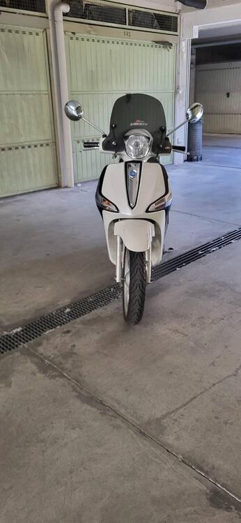 Piaggio Liberty 125 i-get ABS (2016) (4)