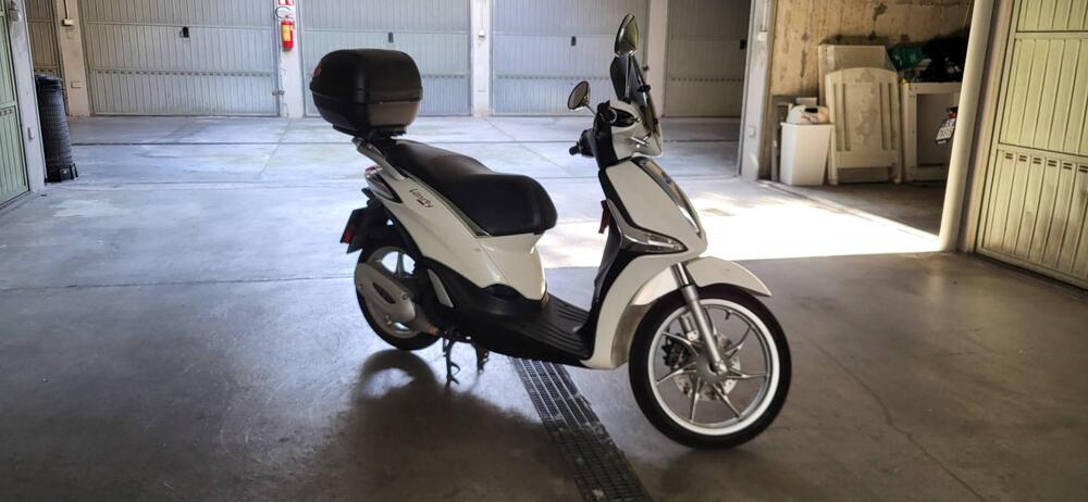 Piaggio Liberty 125 i-get ABS (2016) (5)