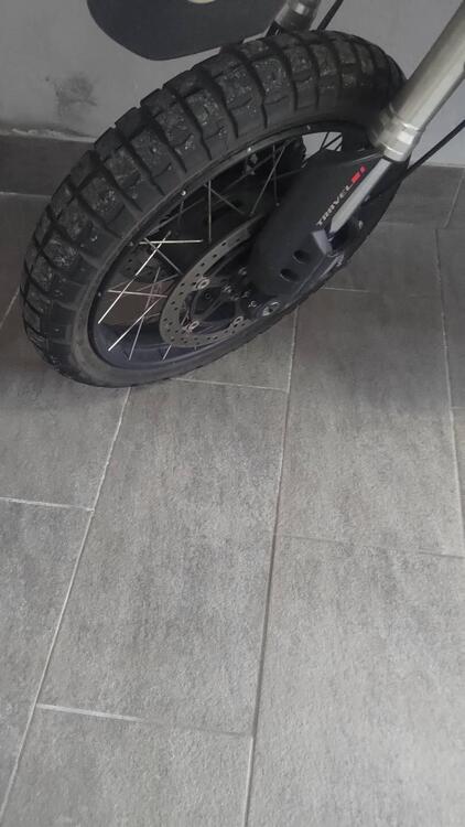 Moto Guzzi V85 TT Travel (2021 - 23)