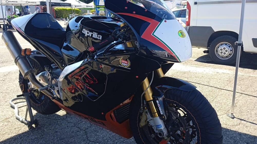 Aprilia RSV 1000 (2000 - 01) (5)