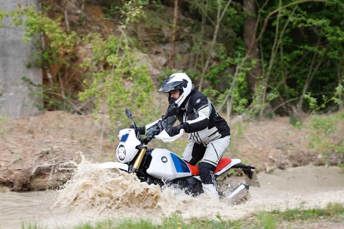 Allora, la BMW R12 G/S è una bomba o un fake? Ecco il nostro TEST [VIDEO] (5)