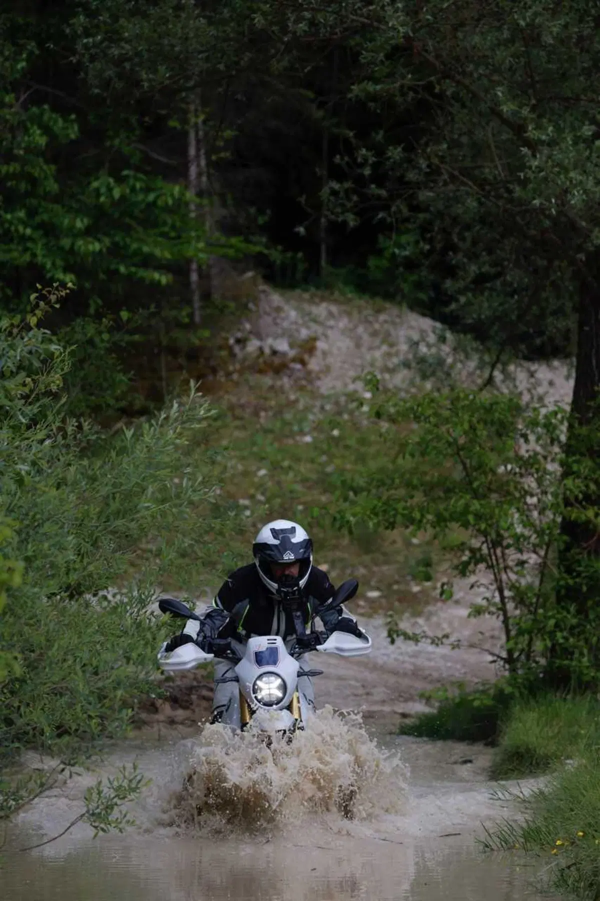Allora, la BMW R12 G/S è una bomba o un fake? Ecco il nostro TEST [VIDEO] (11)