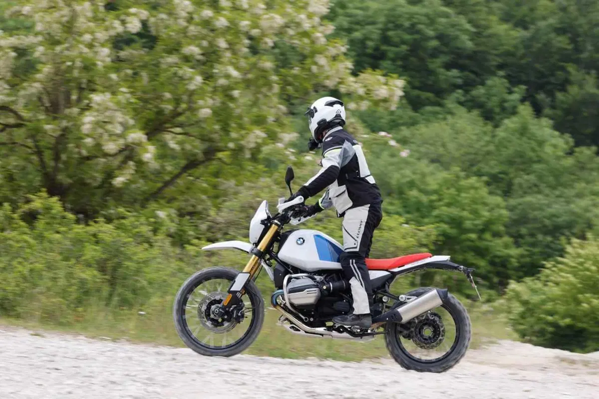 Allora, la BMW R12 G/S è una bomba o un fake? Ecco il nostro TEST [VIDEO] (20)