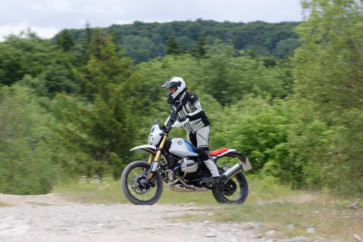 Allora, la BMW R12 G/S è una bomba o un fake? Ecco il nostro TEST [VIDEO] (22)