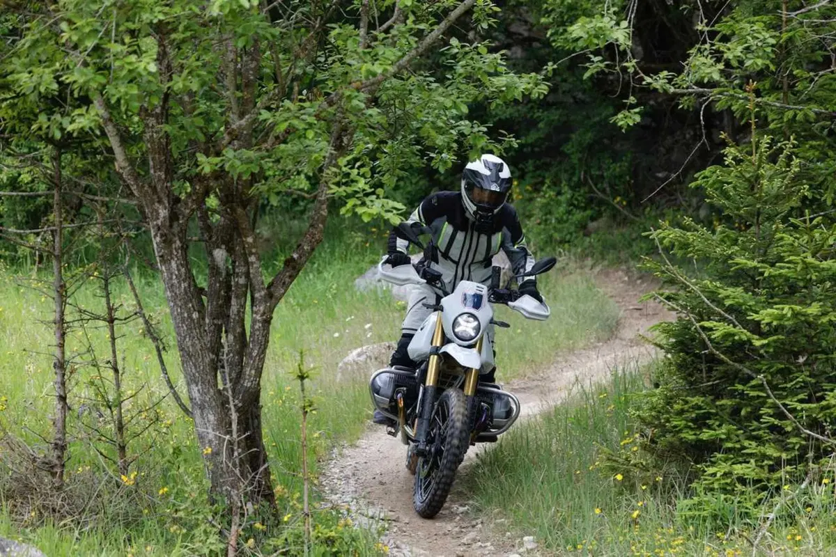 Allora, la BMW R12 G/S è una bomba o un fake? Ecco il nostro TEST [VIDEO] (30)