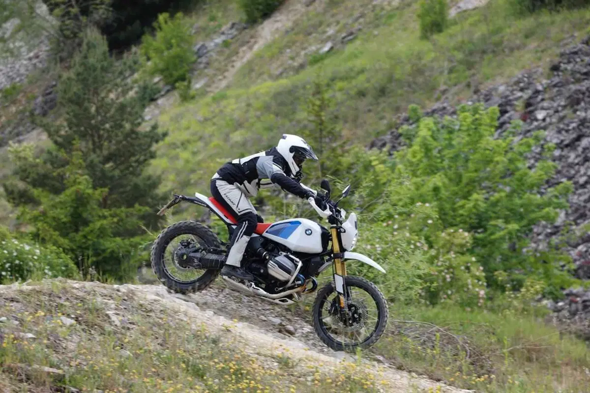 Allora, la BMW R12 G/S è una bomba o un fake? Ecco il nostro TEST [VIDEO] (38)