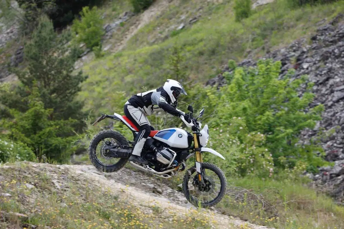 Allora, la BMW R12 G/S è una bomba o un fake? Ecco il nostro TEST [VIDEO] (39)
