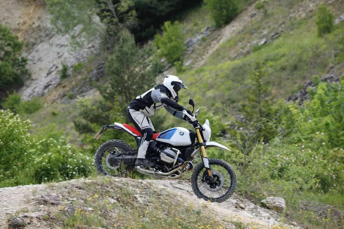 Allora, la BMW R12 G/S è una bomba o un fake? Ecco il nostro TEST [VIDEO] (40)
