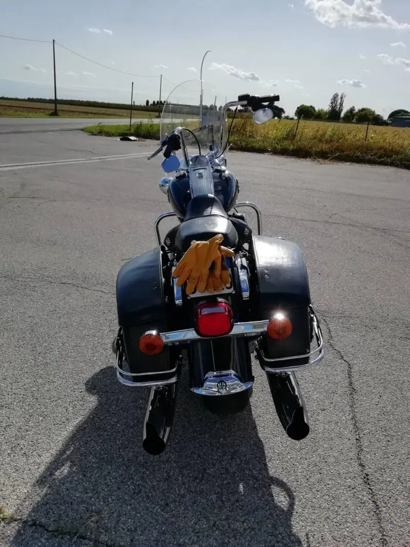 Harley-Davidson 1584 Road King Classic (2007 - 11) - FLHRCI (5)