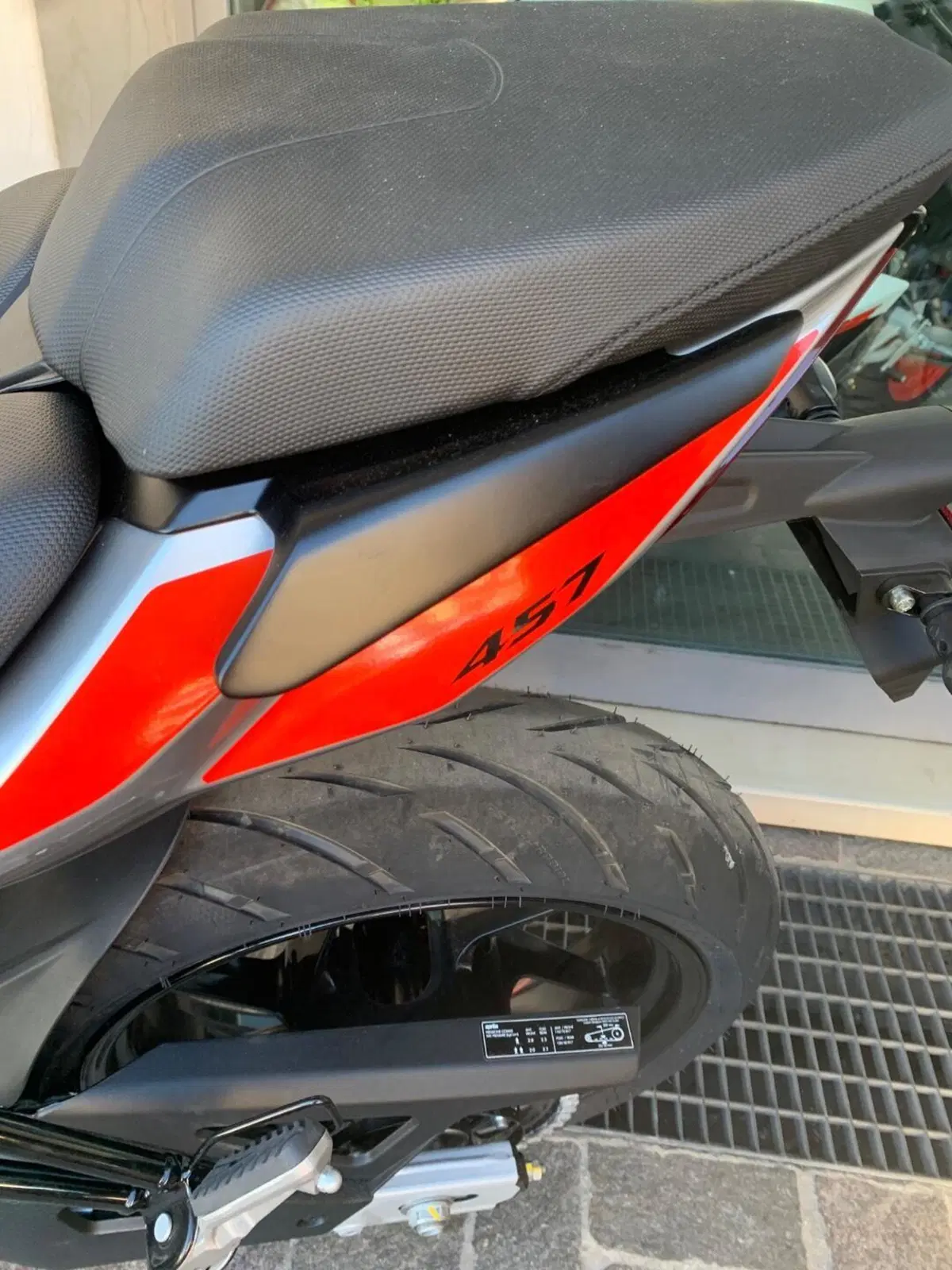 Aprilia Tuono 457 (2025 - 26) (6)