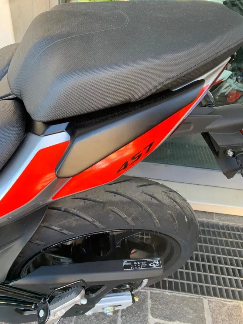 Aprilia Tuono 457 (2025 - 26) (6)