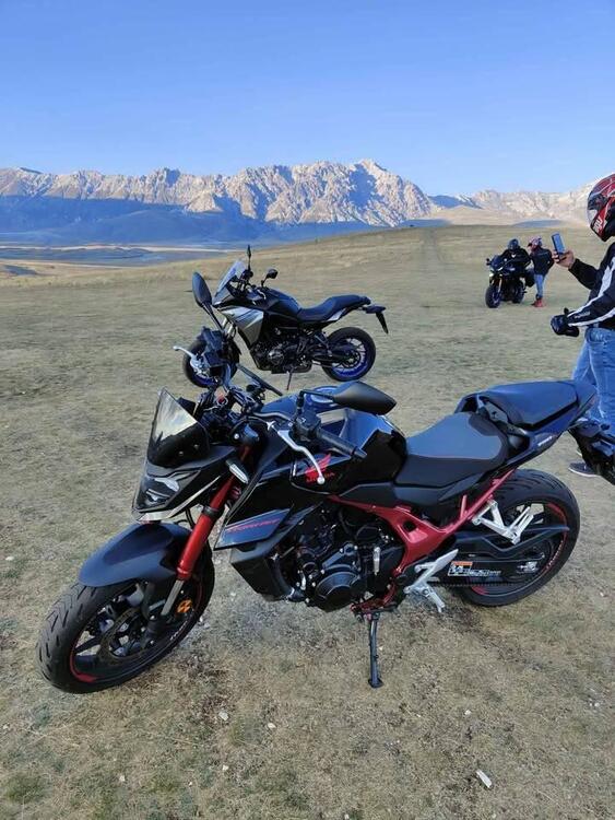 Honda CB 750 Hornet (2023 - 24) (4)