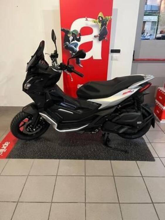 Aprilia SR GT 125 (2025) (2)
