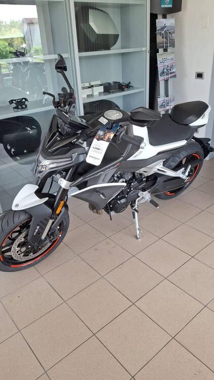 CFMOTO 800NK Advanced (2023 - 25) (3)