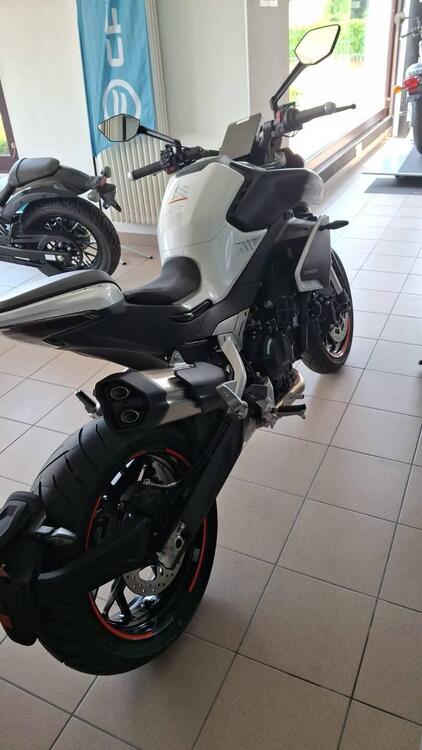 CFMOTO 800NK Advanced (2023 - 25) (5)