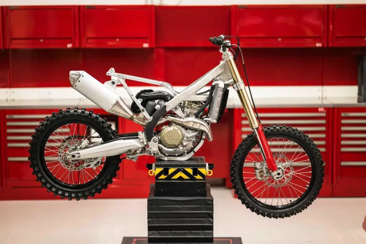 La Ducati Desmo450 MX