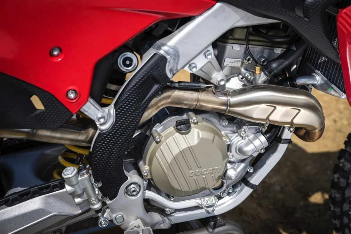 La Ducati Desmo450 MX (11)