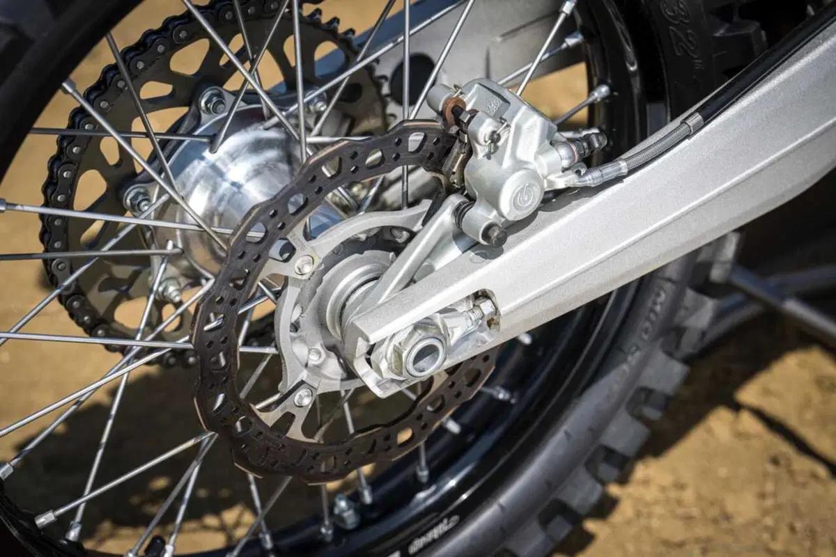 La Ducati Desmo450 MX (12)