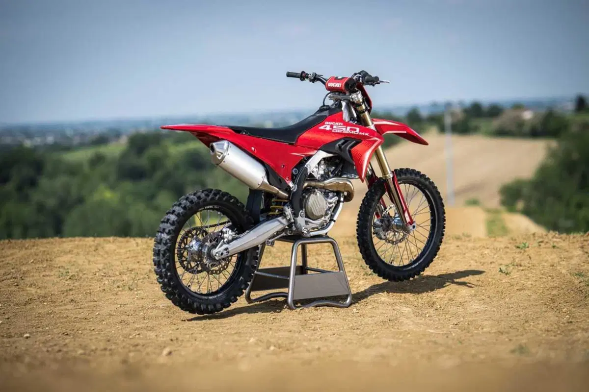 La Ducati Desmo450 MX (14)