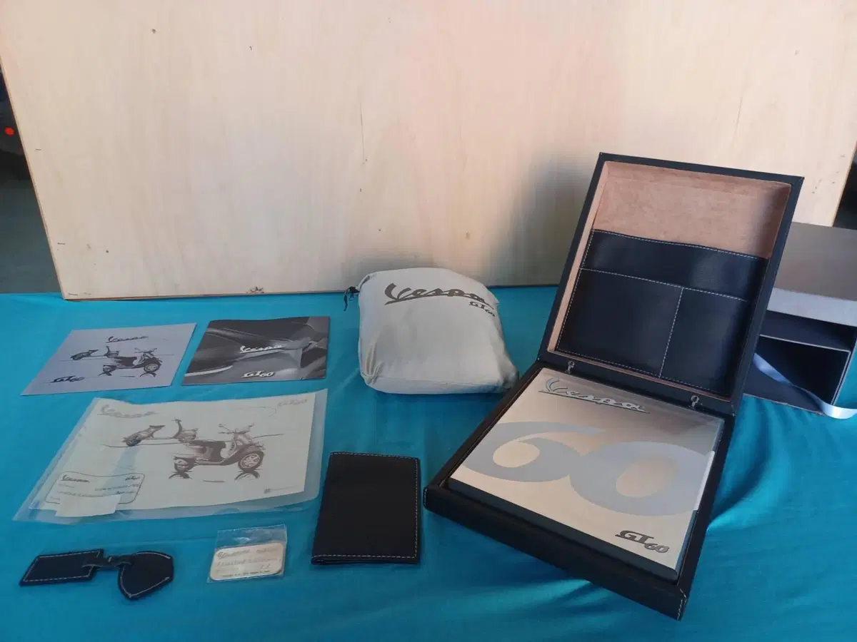 Piaggio VESPA GT60 LIMITED EDITION 200/999 (19)