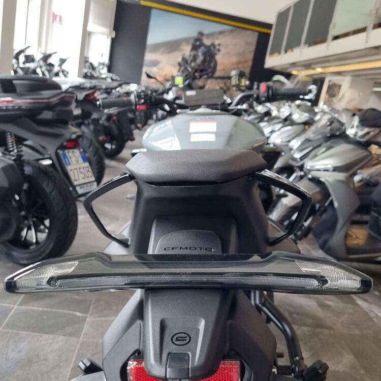 CFMOTO 675NK (2025) (5)