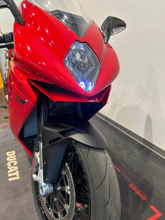 MV Agusta F3 800 Rosso (2021 - 23) (5)