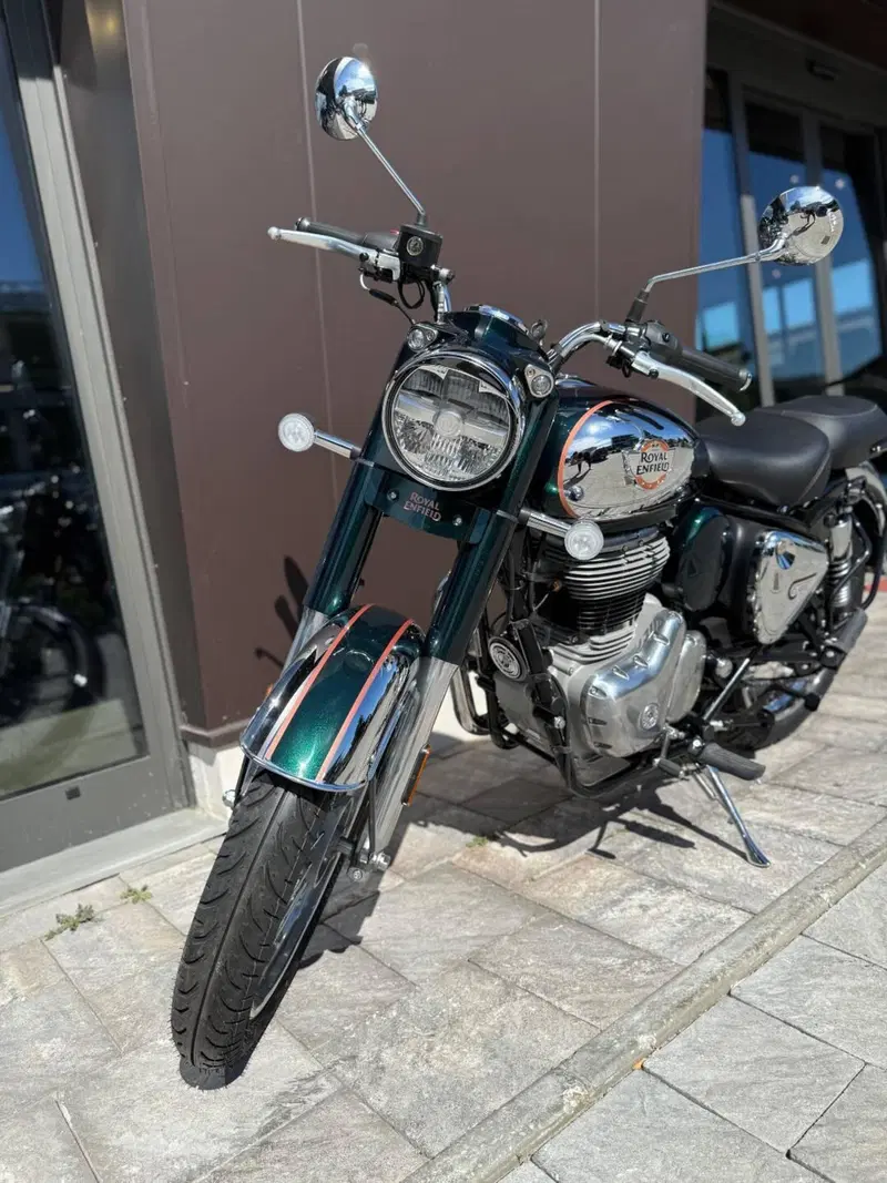Royal Enfield Classic 350 (2021 - 26) (3)