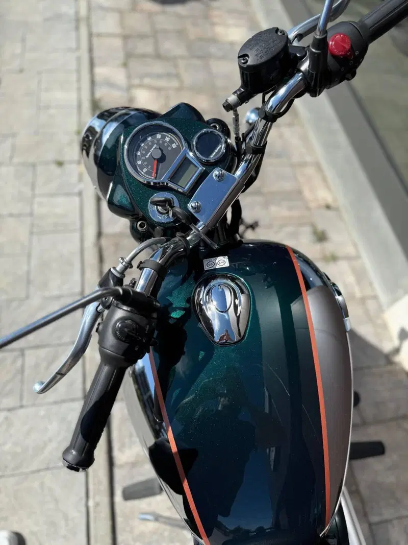 Royal Enfield Classic 350 (2021 - 26) (4)