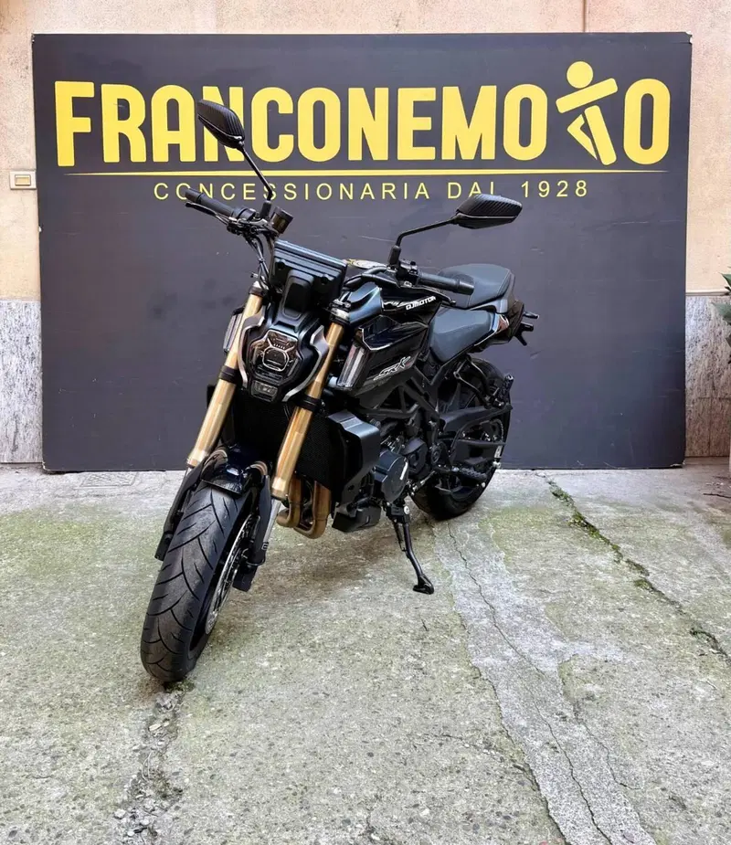 QJ Motor SRK 900 (2025 - 26) (2)