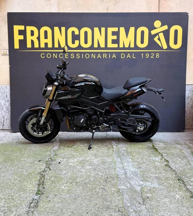 QJ Motor SRK 900 (2025) (4)