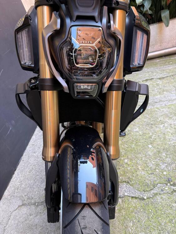 QJ Motor SRK 900 (2025) (5)