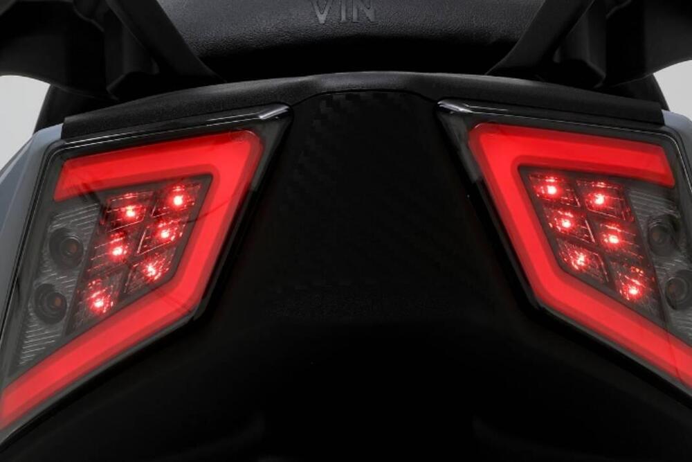 Sym Joymax 300 Z (2025) (2)