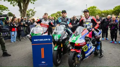 Tourist Trophy 2025: Supertwin a Dunlop che arriva a 31 vittorie nel TT!