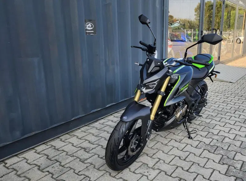 QJ Motor SRK 125 S (2025 - 26) (3)