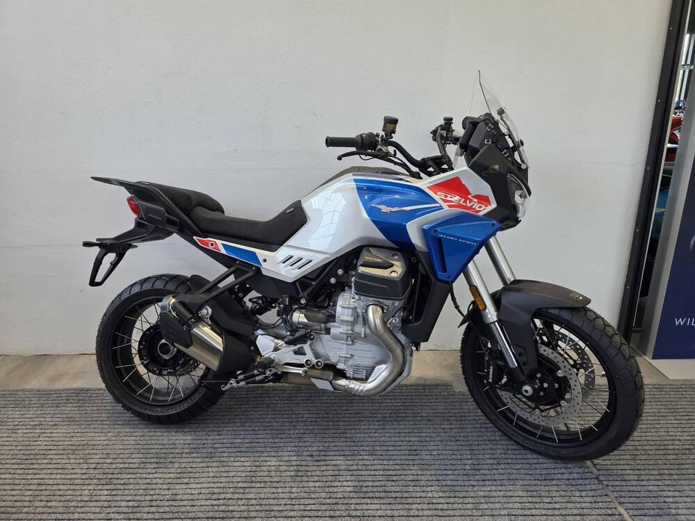 Moto Guzzi Stelvio Duecento Tributo (2025)