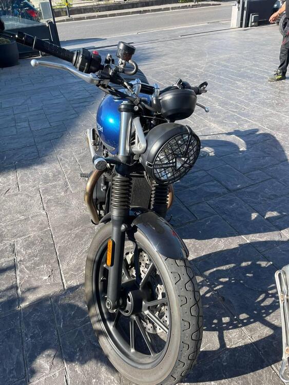 Triumph Street Twin 900 (2021 - 22)