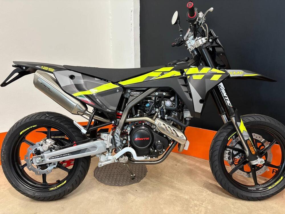 Fantic Motor XMF 125 Performance (2025) (3)