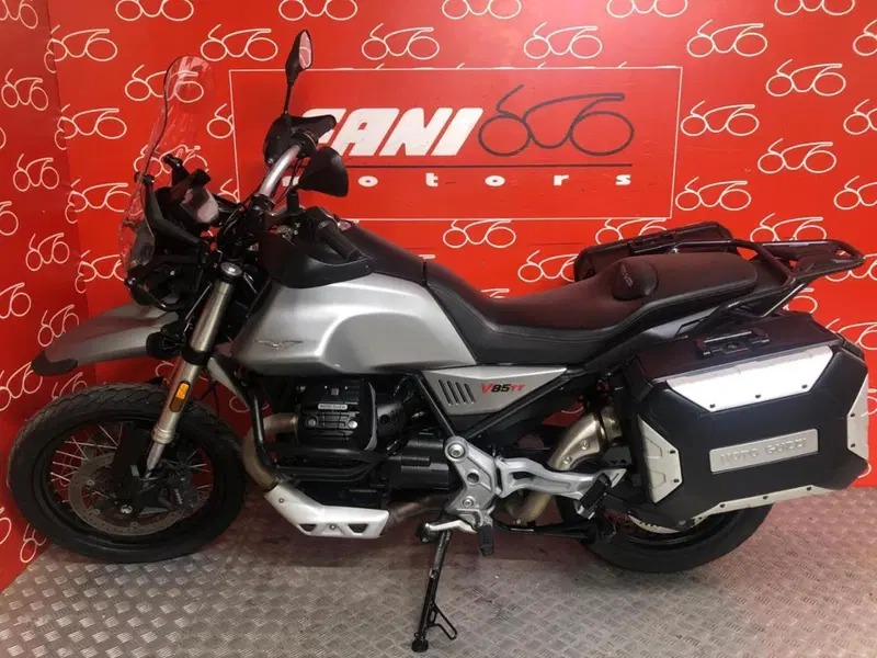 Moto Guzzi V85 TT (2019 - 20) (3)
