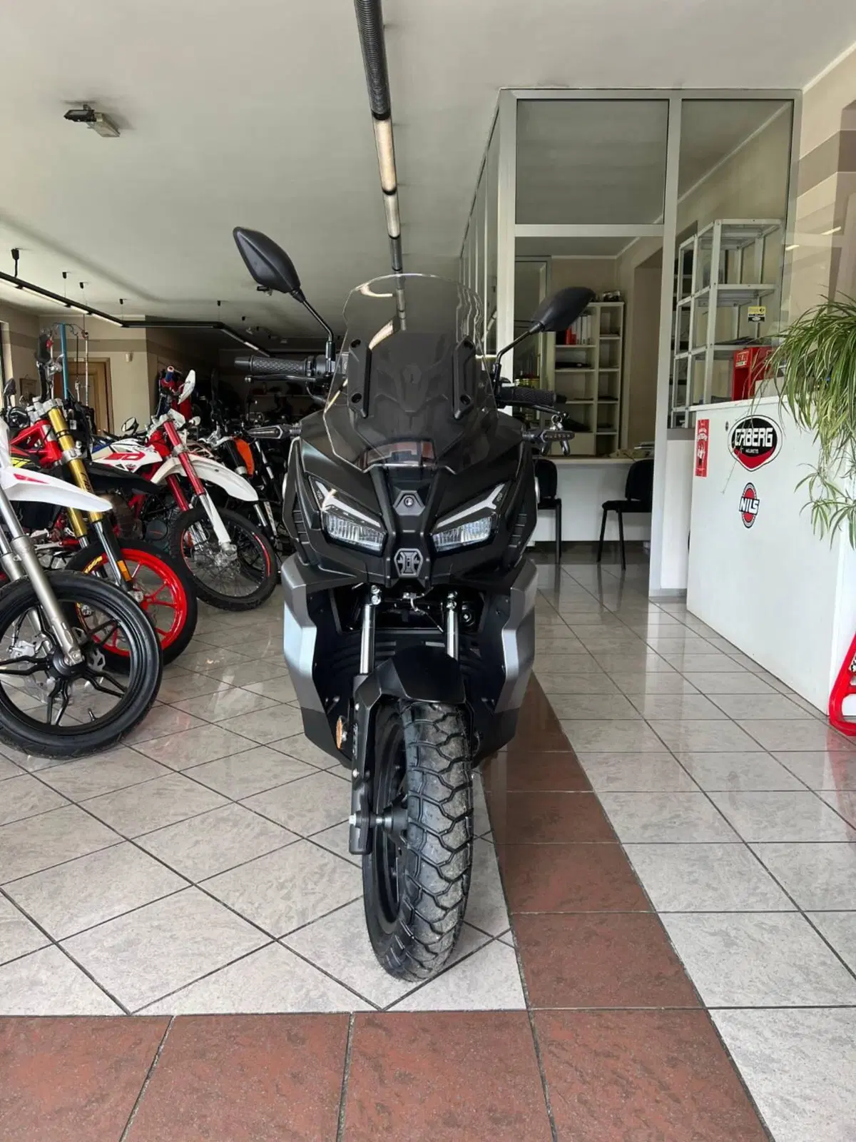 Voge Sfida SR1 ADV (2023 - 26) (3)