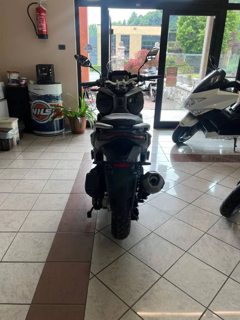 Voge Sfida SR1 ADV (2023 - 26) (4)