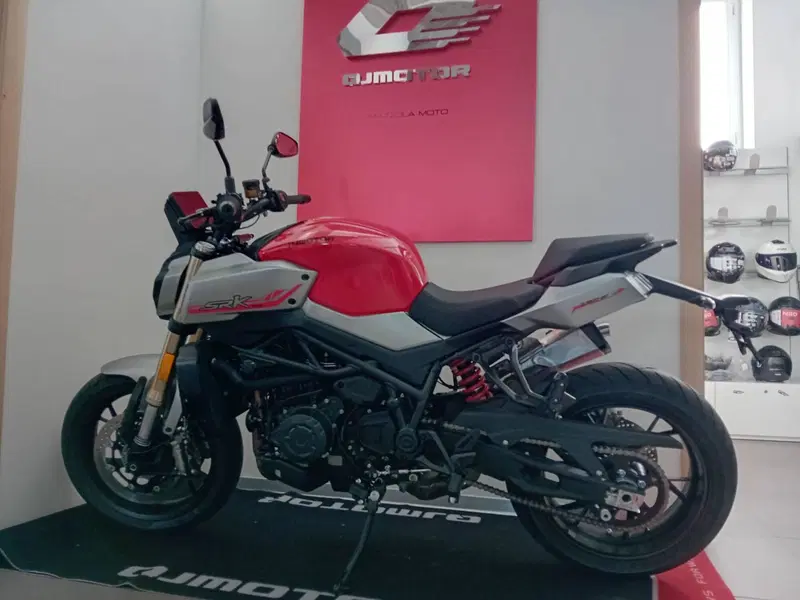 QJ Motor SRK 900 (2025 - 26) (2)