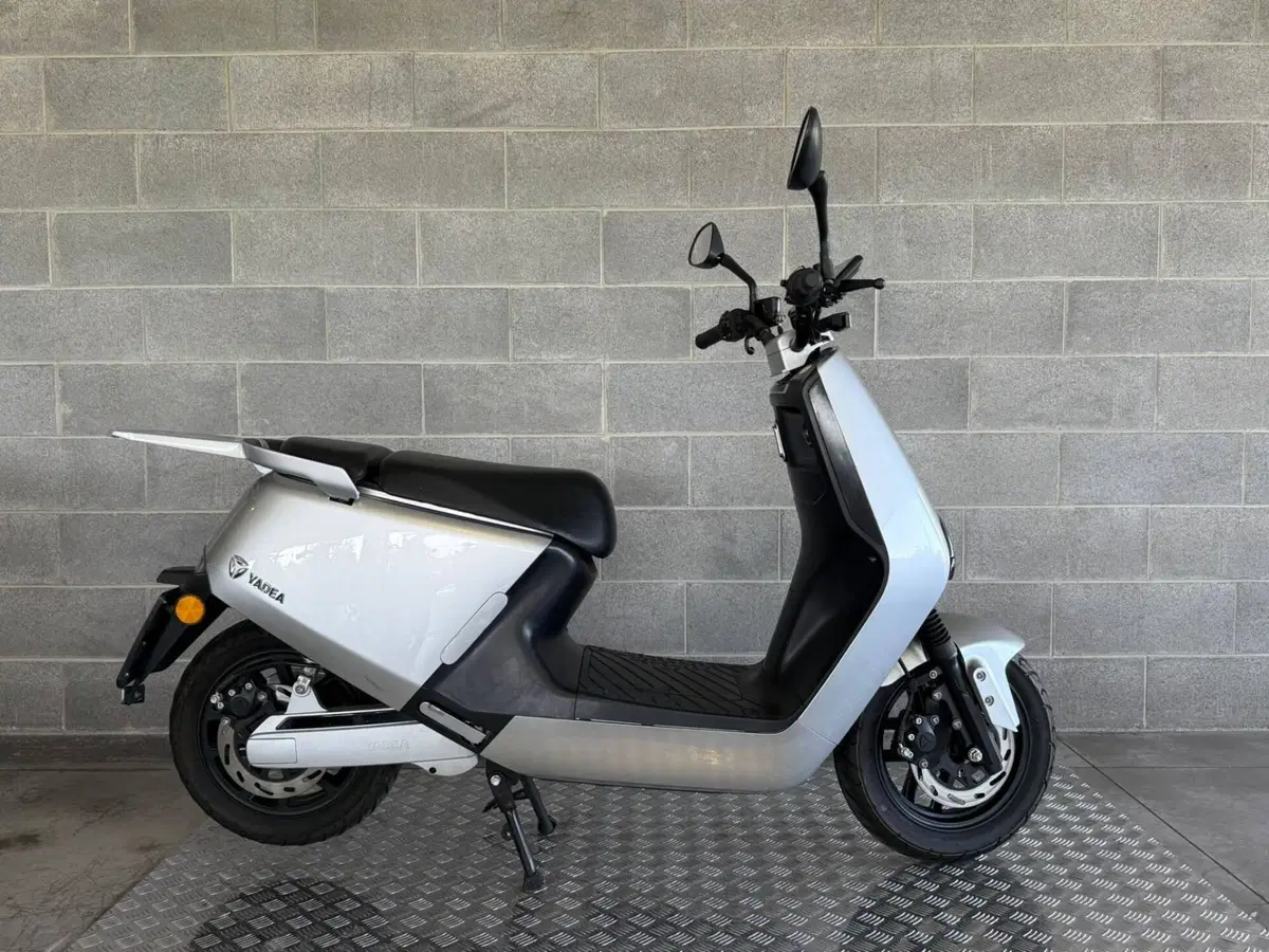 Yadea G5S (2022 - 26)