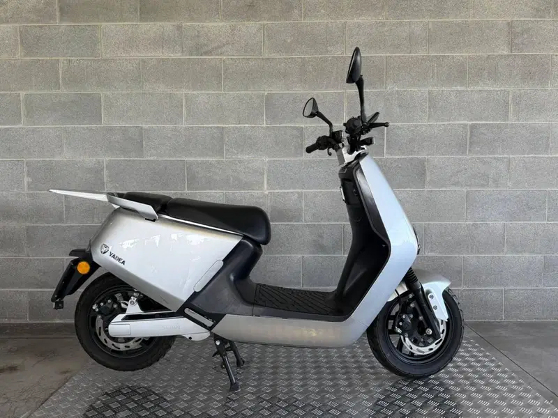Yadea G5S (2022 - 26)