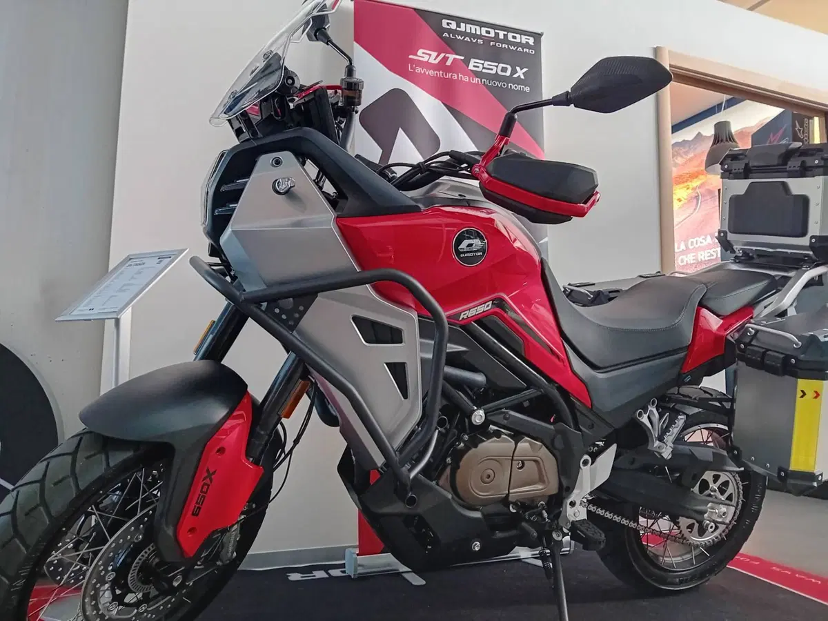 QJ Motor SVT 650 X (2024) (2)