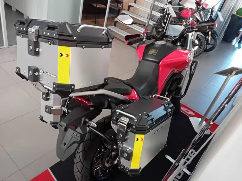 QJ Motor SVT 650 X (2024) (5)