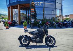 Husqvarna Svartpilen 401 (2021 - 23) usata